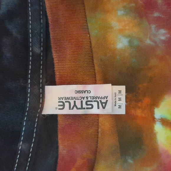 Custom made tie die tshirt - Picture 3 of 3